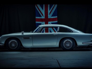  Sprzedana replika Aston Martina Jamesa Bonda